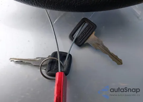 1992 Volvo 240 from USA, damaged, VIN YV1AW8805N1933006